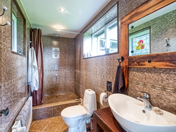 Charming Ranch-Style Property Near the Estonian Border