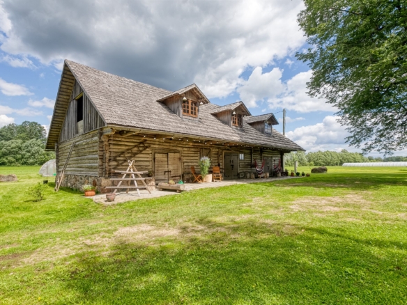 Charming Ranch-Style Property Near the Estonian Border