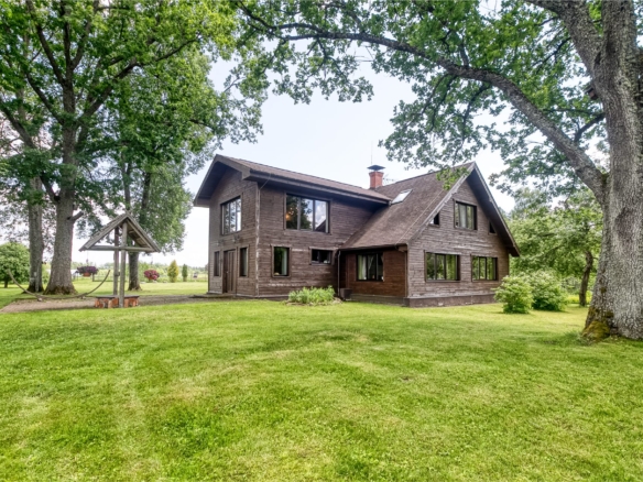 Charming Ranch-Style Property Near the Estonian Border