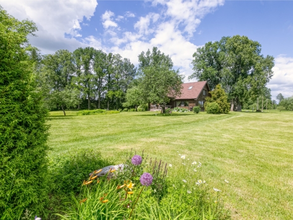 Charming Ranch-Style Property Near the Estonian Border