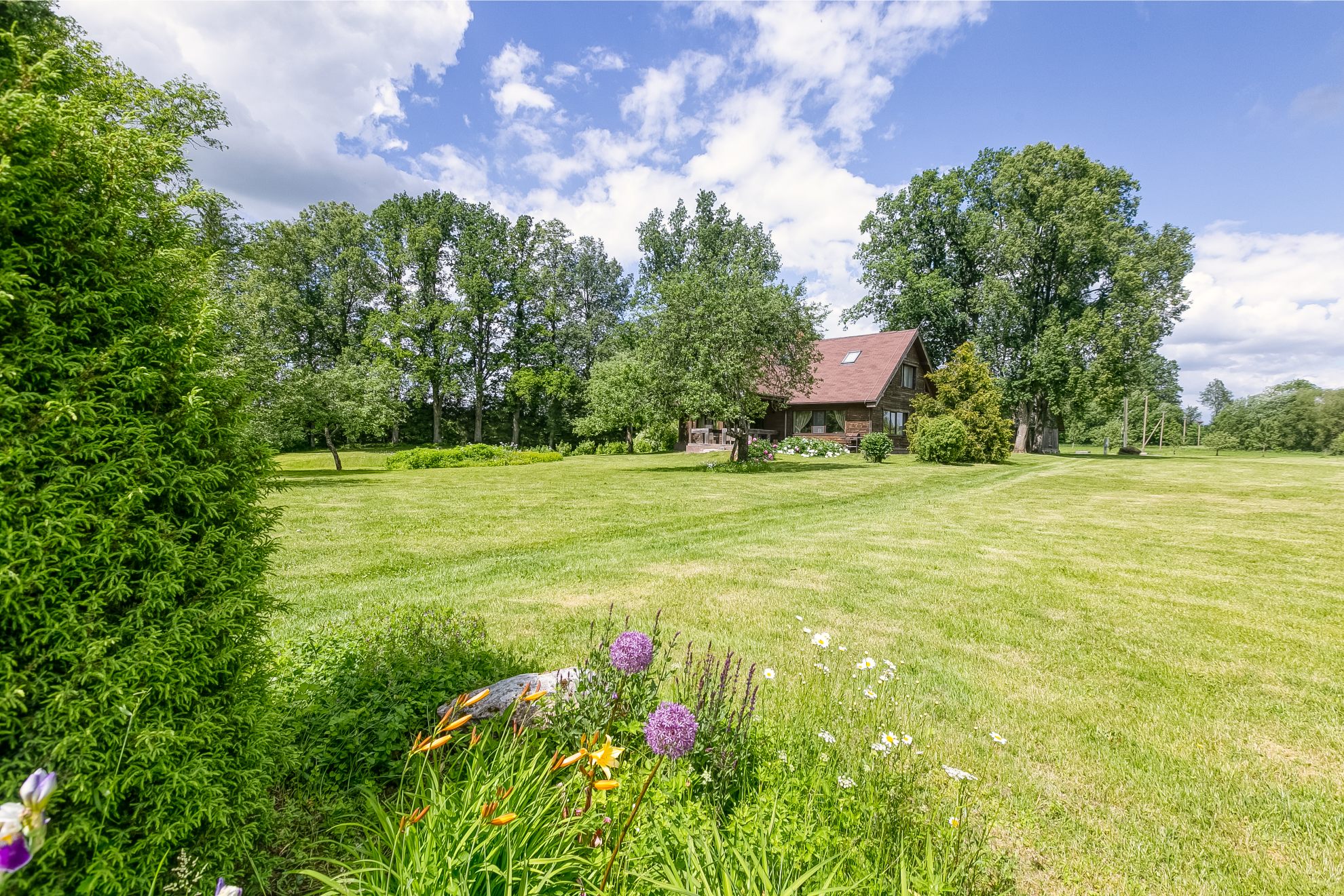 Charming Ranch-Style Property Near the Estonian Border