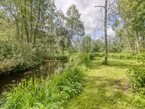 Charming Ranch-Style Property Near the Estonian Border