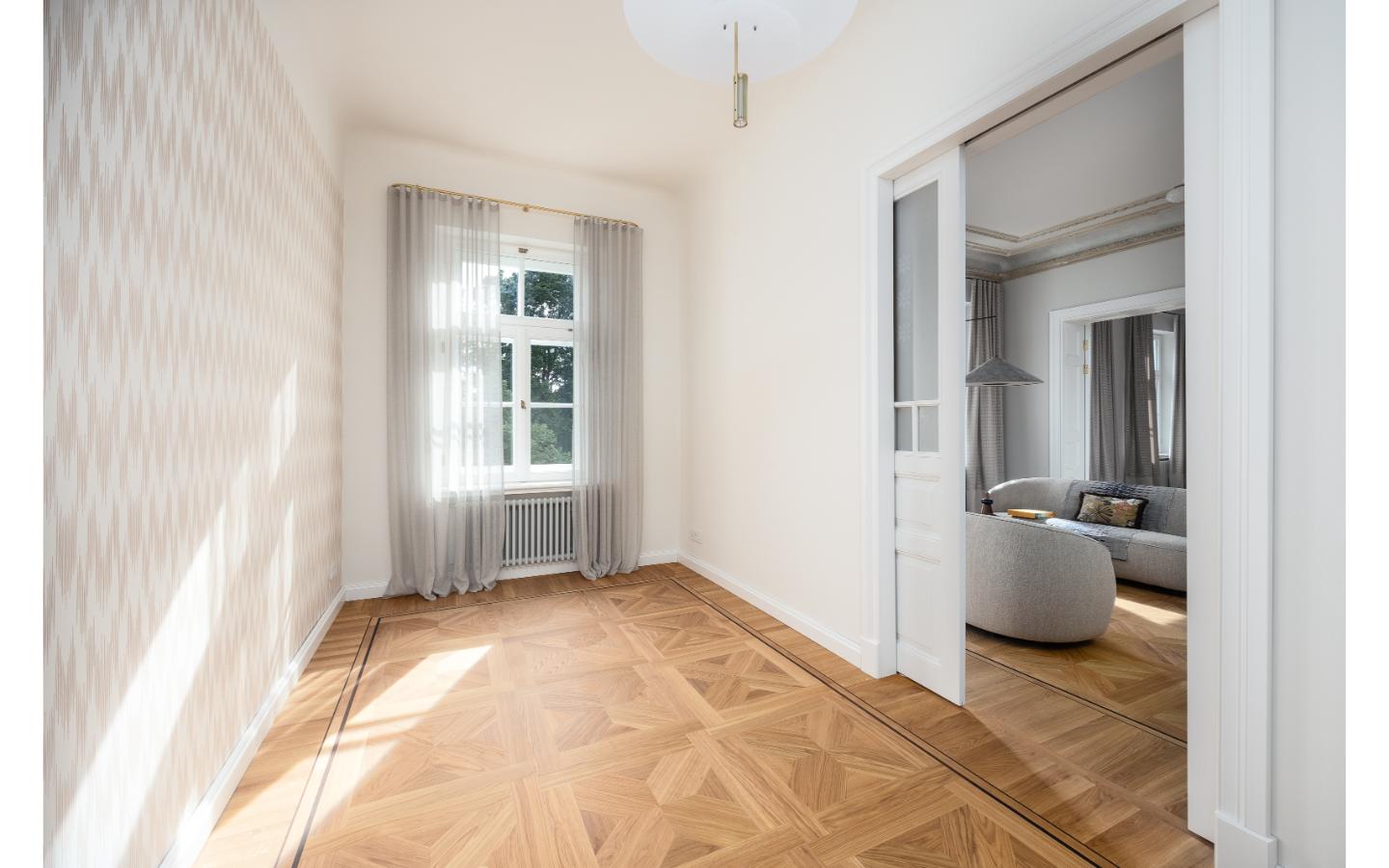 IMGC7900-Edit Elegant 2-Bedroom Residence with Views over Bastejkalns Park | Pflūga House