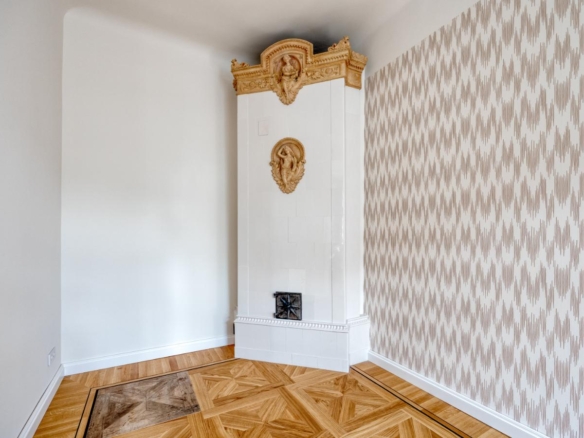 Elegant 2-Bedroom Residence with Views over Bastejkalns Park | Pflūga House