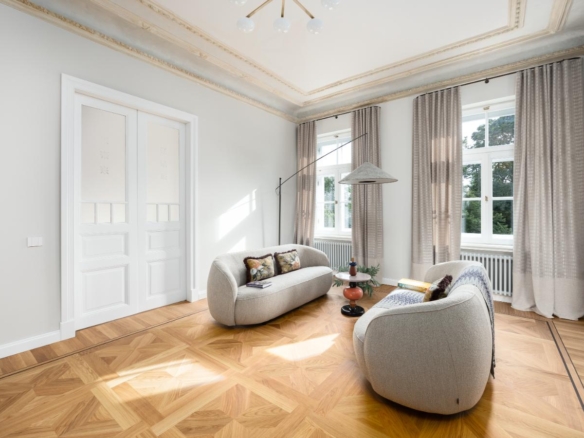Elegant 2-Bedroom Residence with Views over Bastejkalns Park | Pflūga House