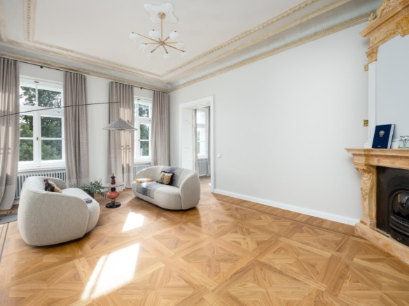 Elegant 2-Bedroom Residence with Views over Bastejkalns Park | Pflūga House