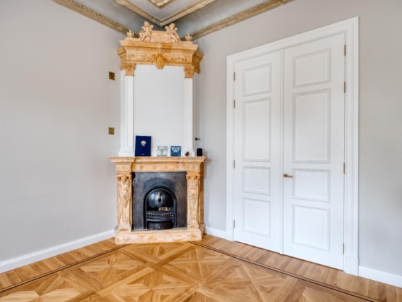 Elegant 2-Bedroom Residence with Views over Bastejkalns Park | Pflūga House