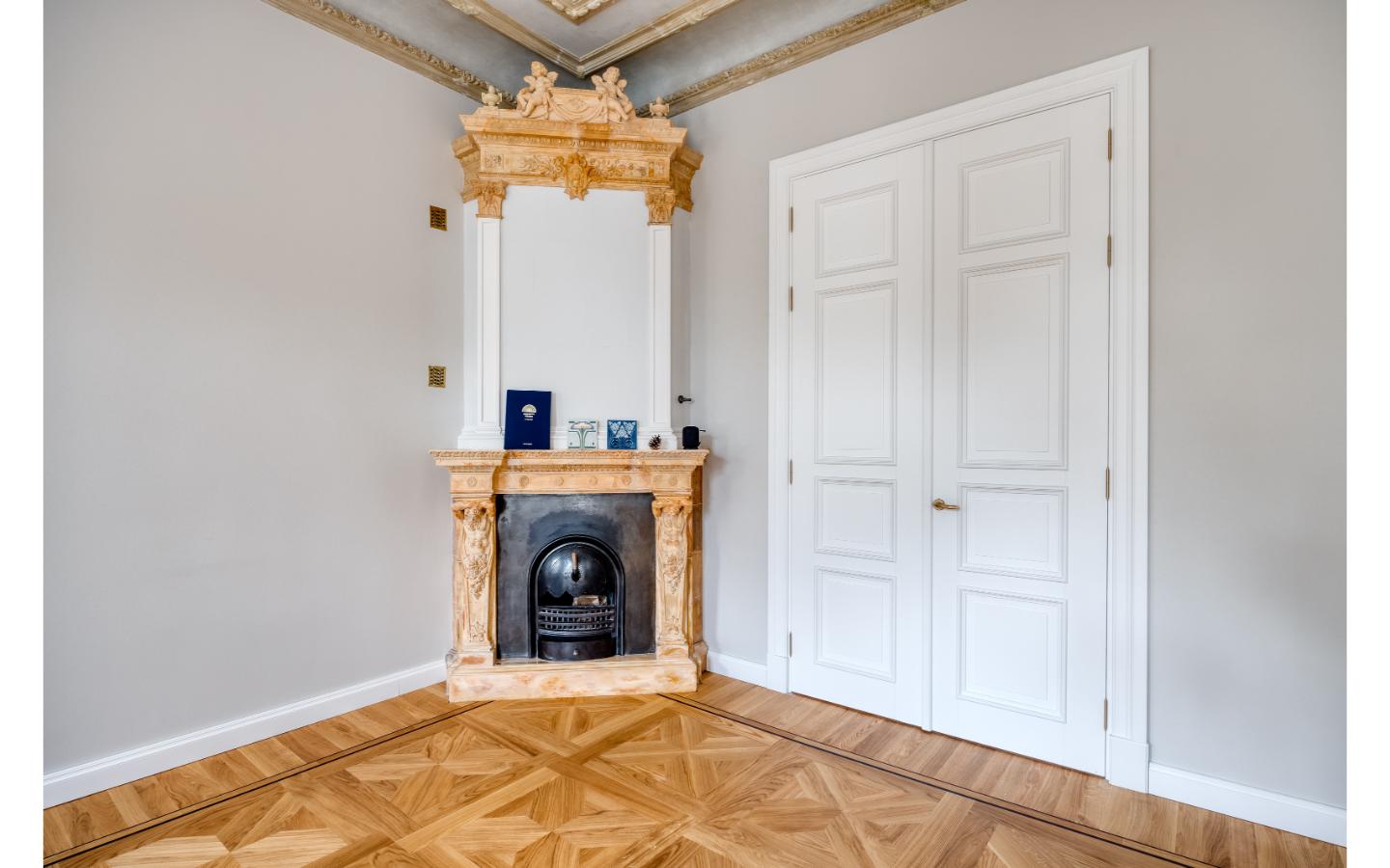IMGC7937_AuroraHDR2019-edit Elegant 2-Bedroom Residence with Views over Bastejkalns Park | Pflūga House