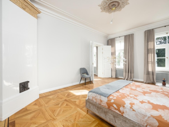 Elegant 2-Bedroom Residence with Views over Bastejkalns Park | Pflūga House