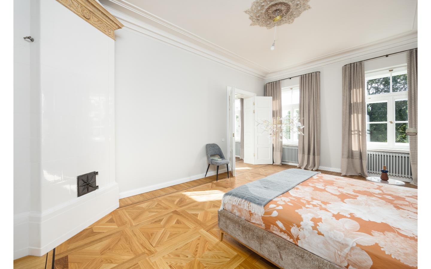 IMGC7948-Edit Elegant 2-Bedroom Residence with Views over Bastejkalns Park | Pflūga House