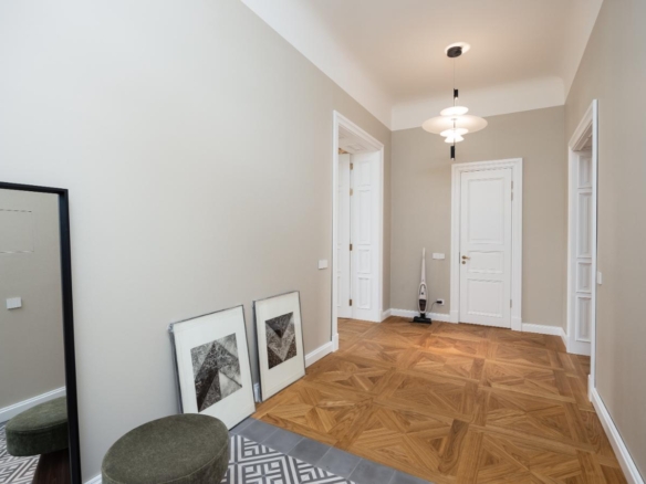 Elegant 2-Bedroom Residence with Views over Bastejkalns Park | Pflūga House