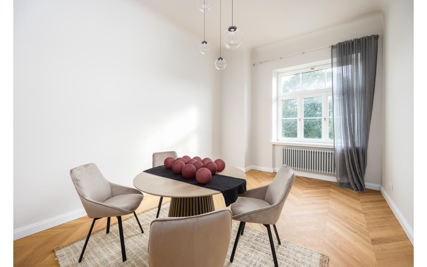 Spacious 1-Bedroom Apartment with Views of Bastejkalns Park, Pflūga House
