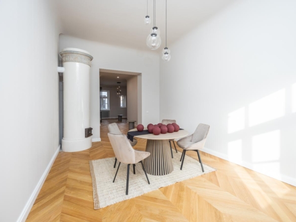 Spacious 1-Bedroom Apartment with Views of Bastejkalns Park, Pflūga House