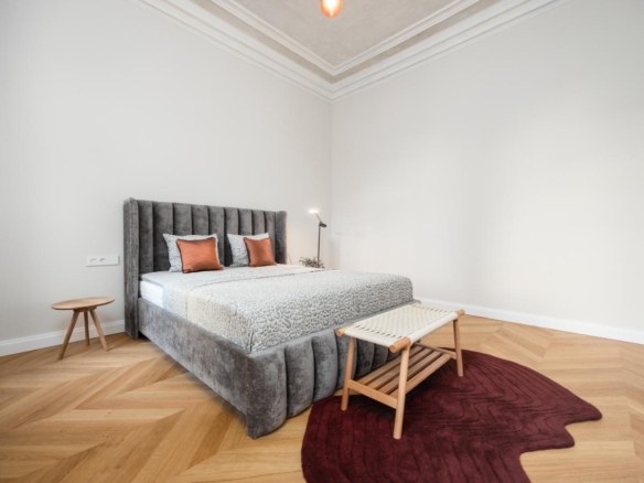 Spacious 1-Bedroom Apartment with Views of Bastejkalns Park, Pflūga House