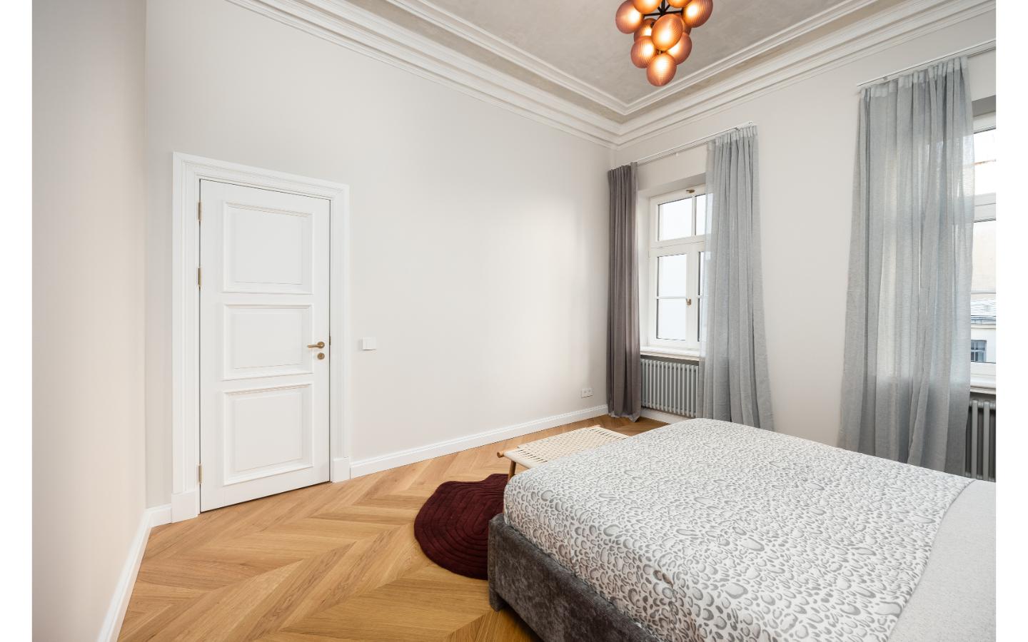 Spacious 1-Bedroom Apartment with Views of Bastejkalns Park, Pflūga House